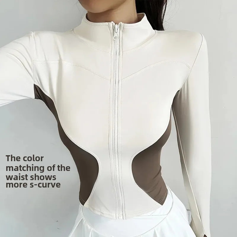 Naked Feeling, sporty, long-sleeved, for running, fitness and outdoor activities.
