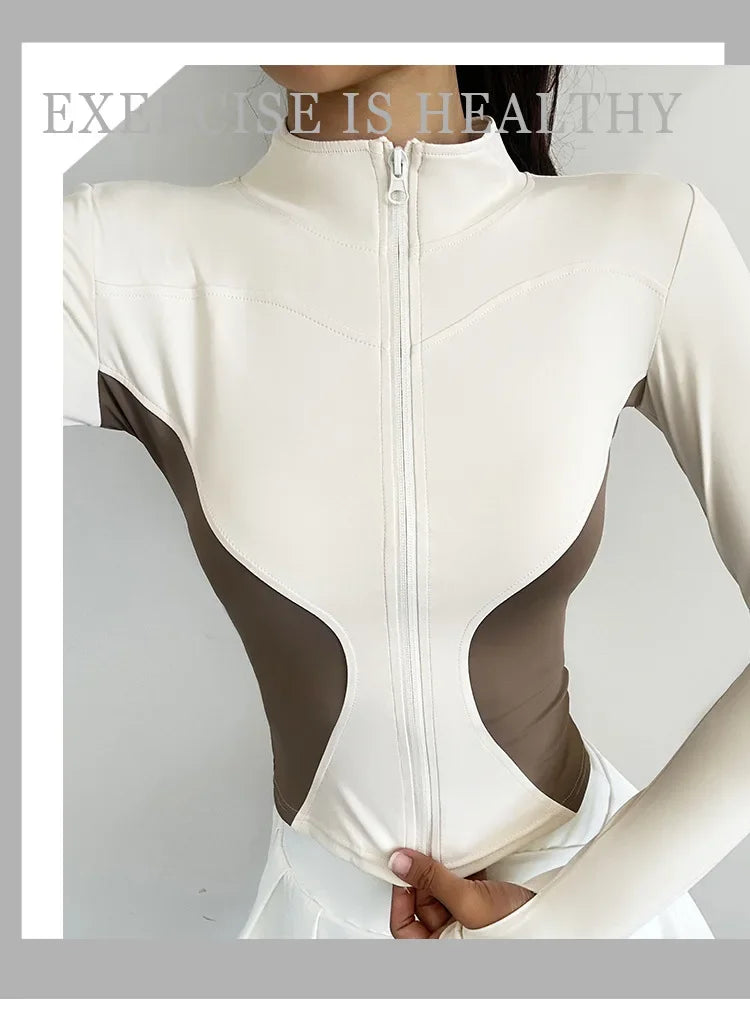 Naked Feeling, sporty, long-sleeved, for running, fitness and outdoor activities.